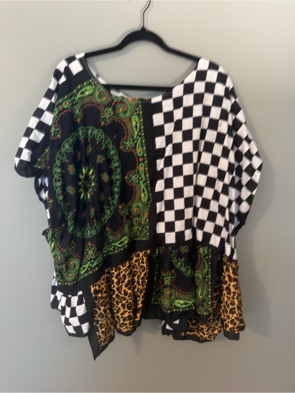 Mixed-Print Short Sleeve Tunic Top - Black & Green